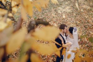mariage d'automne en foret